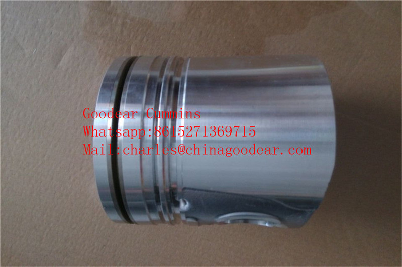 Dongfeng ISDE diesel engine piston 4955642 in stock