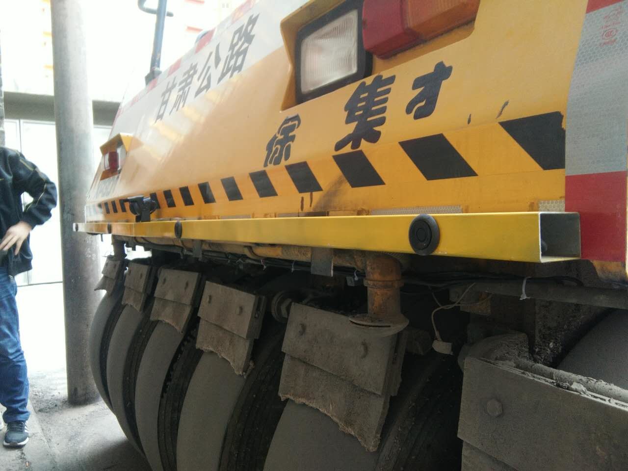 18 IR Reverse Camera +NEW 7" LCD Monitor+ BUS And Truck parking sensor 5M Or 10M Cable Optional