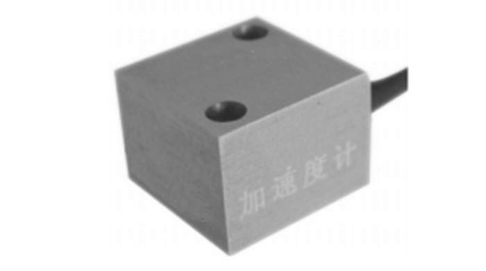 Automobi Uniaxial Accelerometer Sensor Module High G Value / Bandwidth