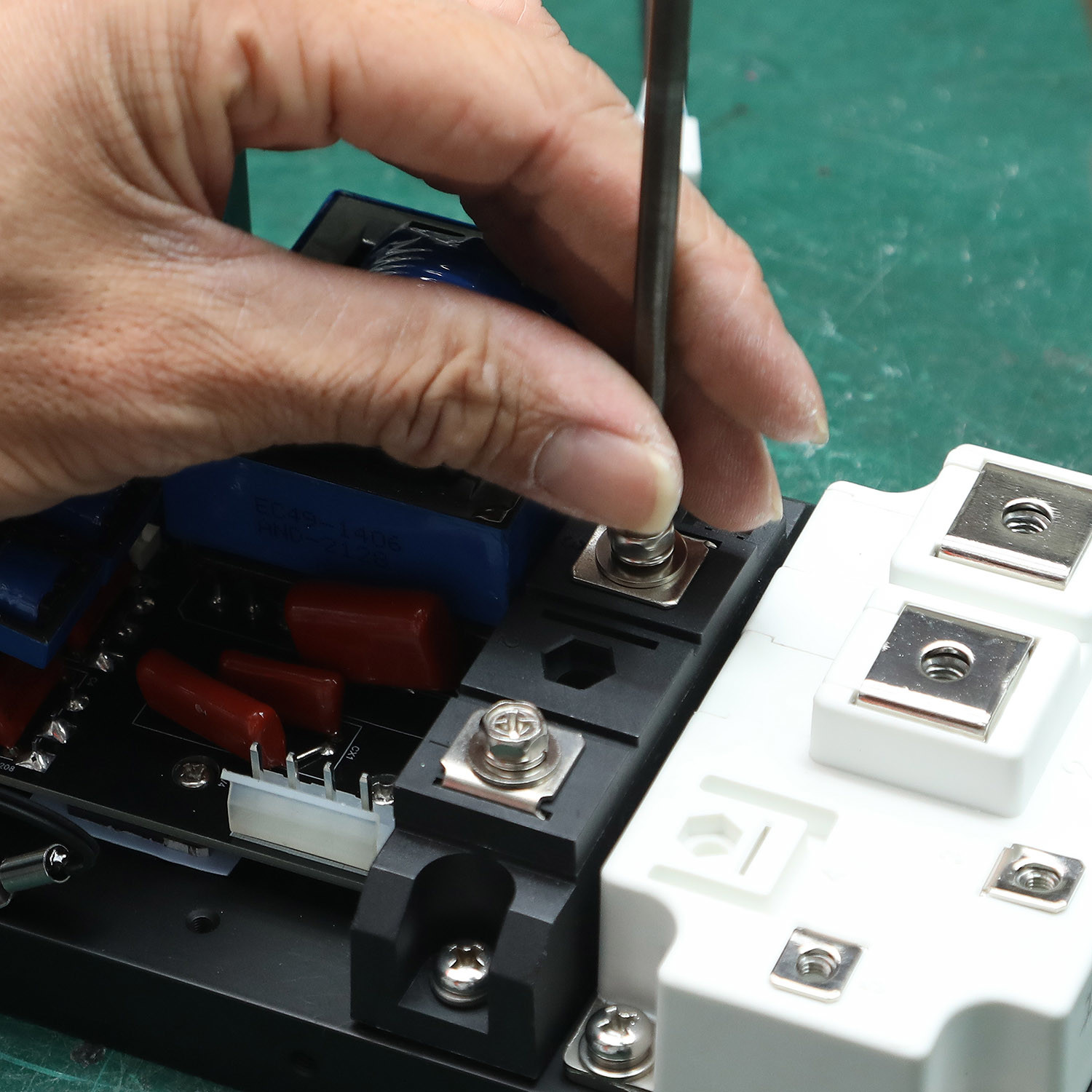 Integrated IGBT 2000W IPL Power Supply For Hair Removal Device