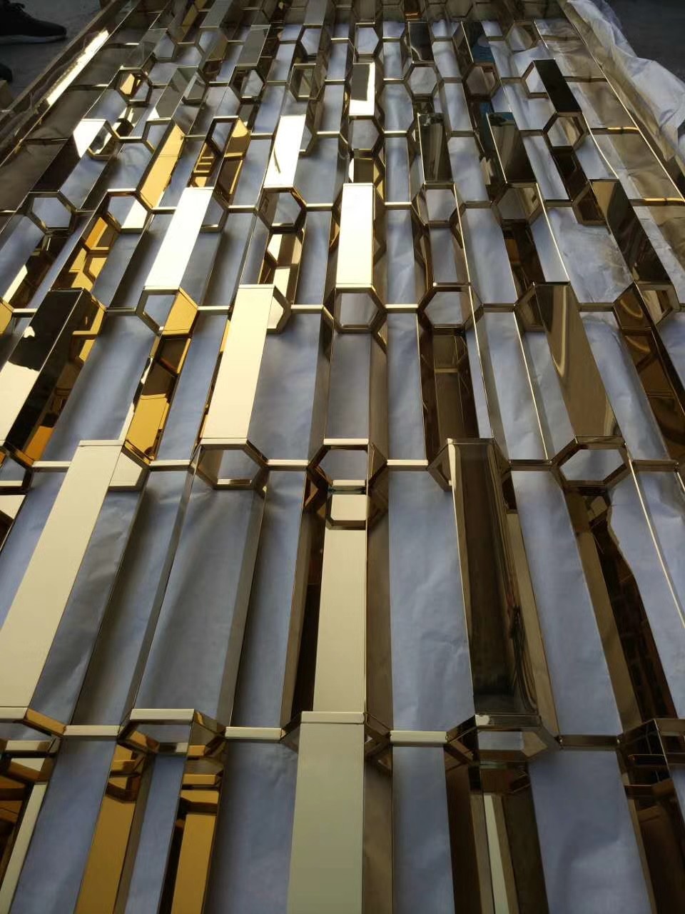 Gold Stainless Steel Room Divider For Garden Fence/Privacy Fence/Metal Fence