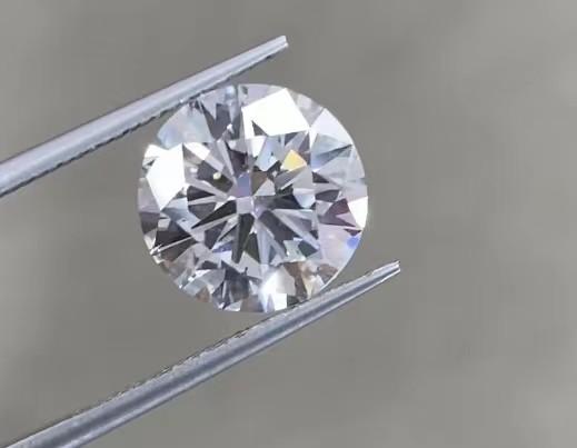 7ct Round Brilliant Cut Laboratory Created As Grown Untreated CVD Diamond With
