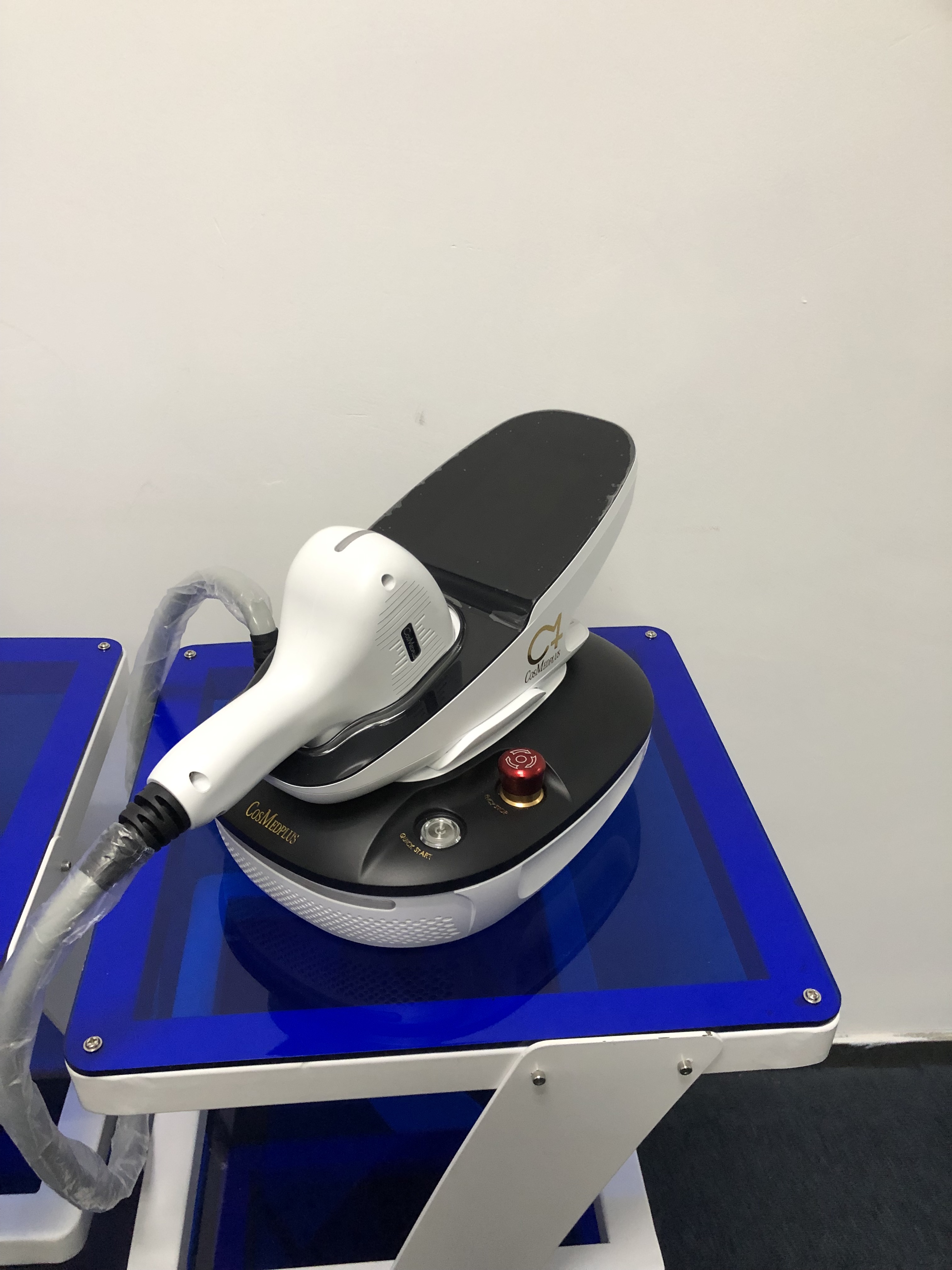 Style Portable 755nm 808nm 1064nm Wavelength Ice Diode Laser Mini Hair Removal Machine