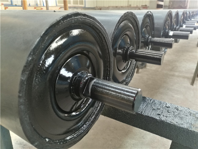 Baked Painting Industrial Steel Rollers 114mm Electric Roller For Belt Conveyor
