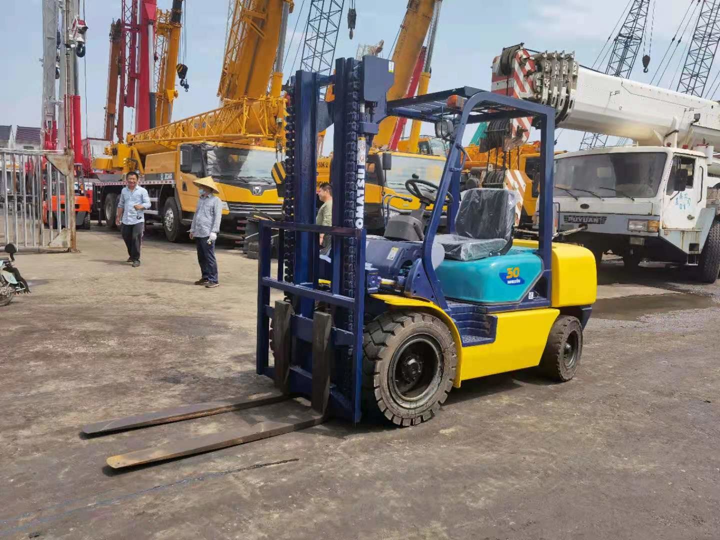 Komatsu FD30-14 Second Hand Diesel Forklift 3 Ton