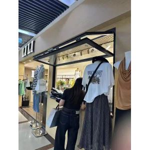 Space-Intelligent Folding Window System for Cozy Studio Apartments Maximizing