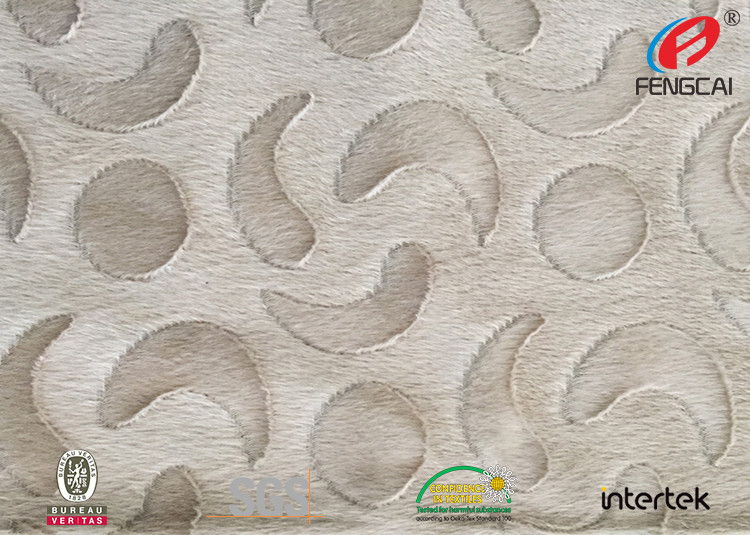 Embossed Knitted Short Velvet Clothing Fabric For Winter Nightgown Anti Pilling
