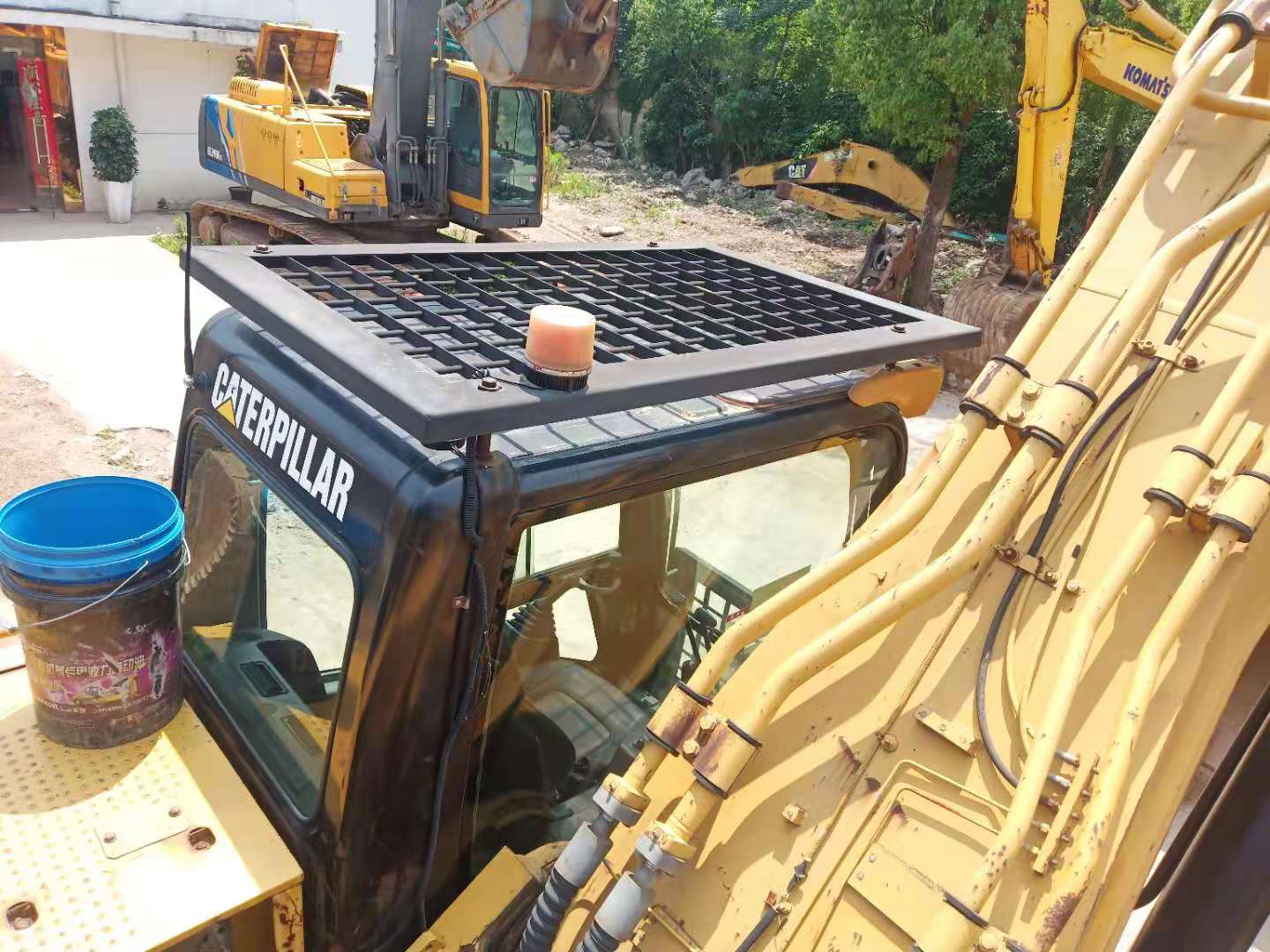 Used Caterpillar Cat 349D L Excavator 20 Tons 283 kW Power Yellow Low Working Hours