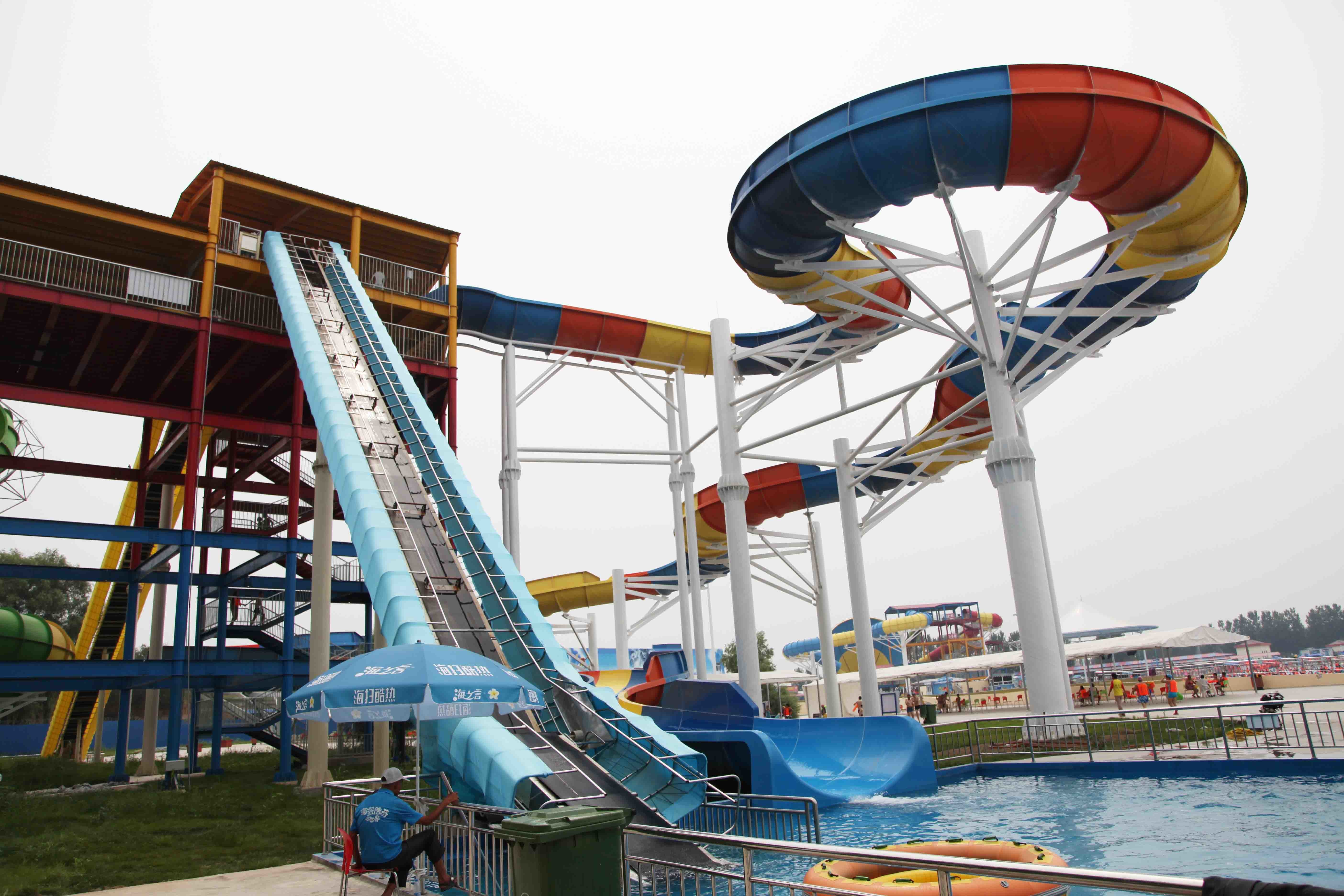 Above ground pool water slide for family interacetive water fun in aqua park