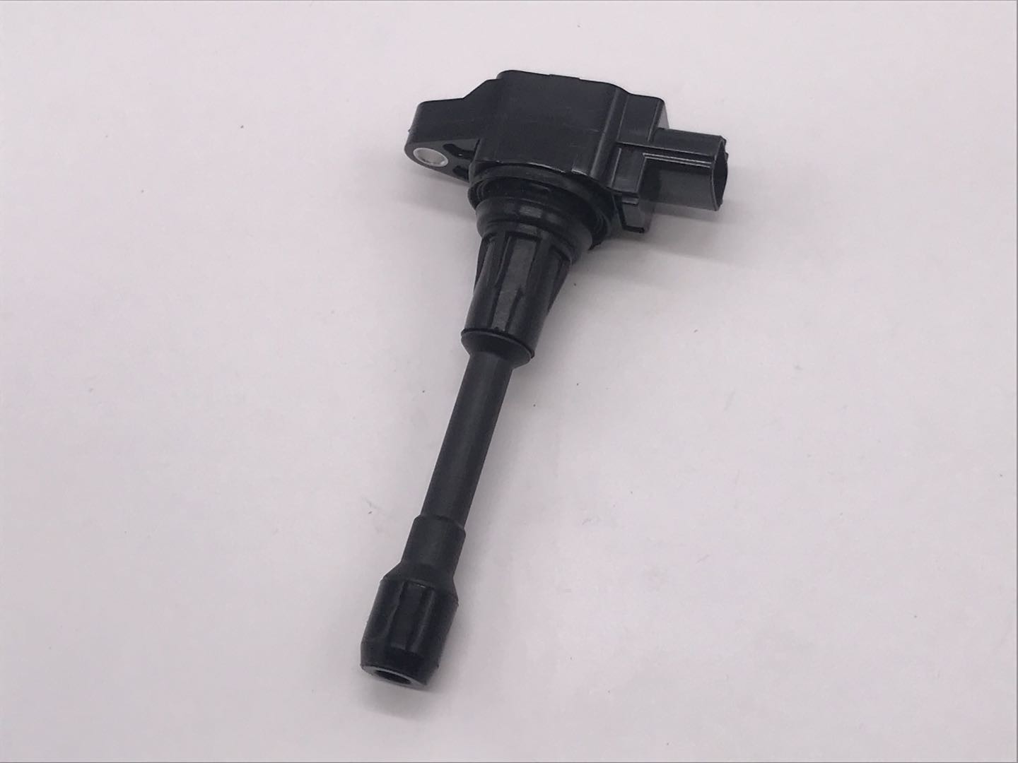 22448-1HM0A Car Ignition Coil For Teana 2.5 Tiida 1.8 Sylphy 1.8 X-Trail 2.5