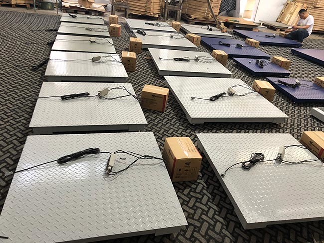 Carbon Steel Industrial Digital Platform Floor Weighing Scale 1.2*1.2m 2000kg