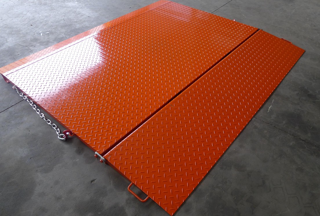Table Size 2000x2200mm Galvanized and Stainless Steel Mobile Loading Dock Ramp for Forklift