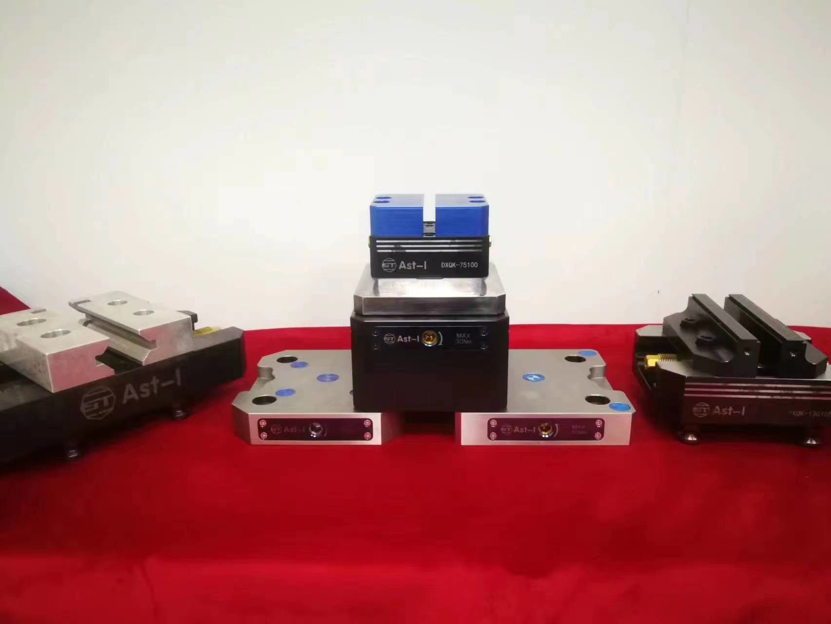 Quick Exchange Self Centring Vice Harded Steel For Circular Workpiece Calmping
