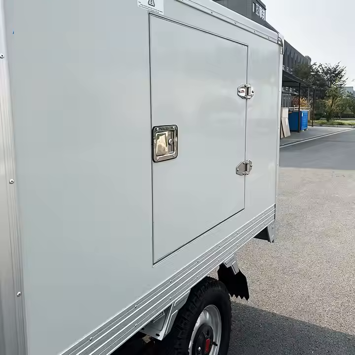 Electric Refrigerated Tricycle with 2°C~8°C and -20°C to -18°C Temperature