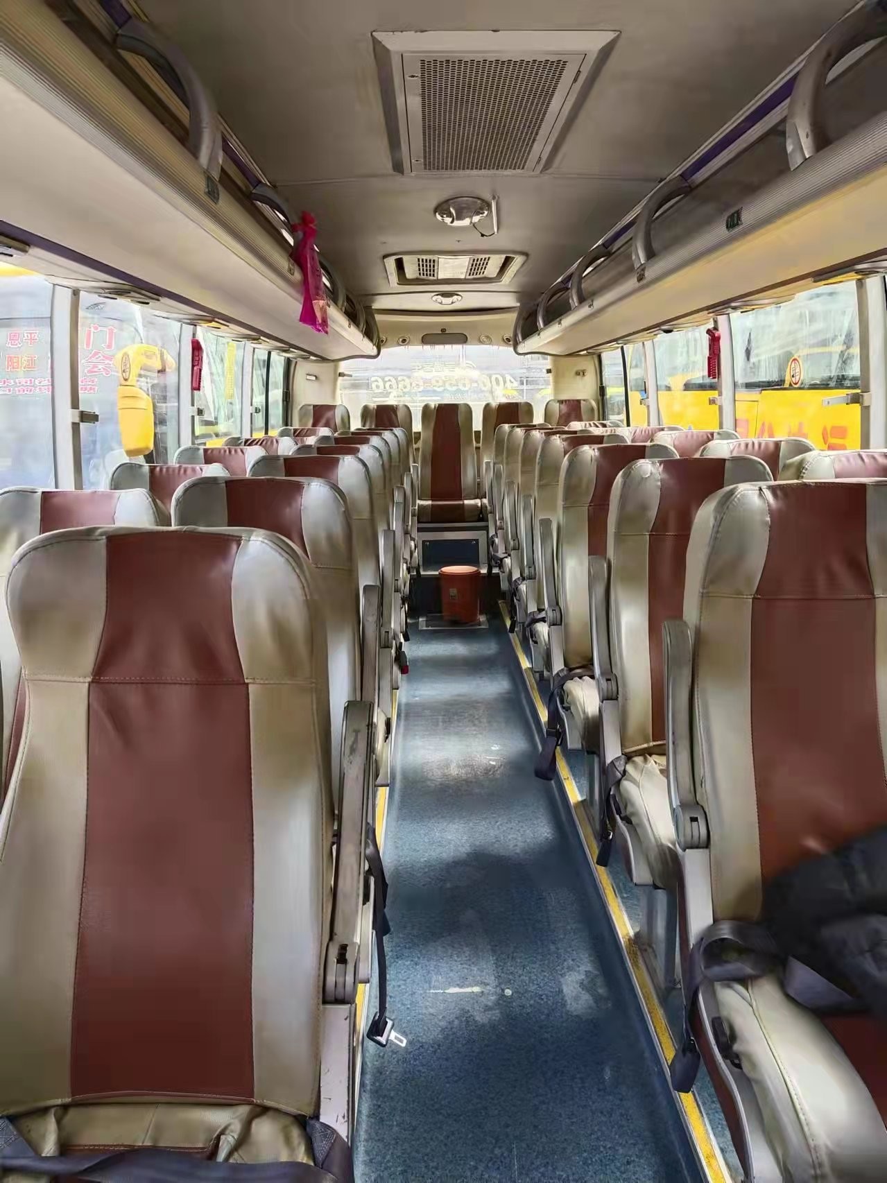 35 Seats Used Yutong Bus Zk6808 Coach Bus With LHD Steering Diesel Engines