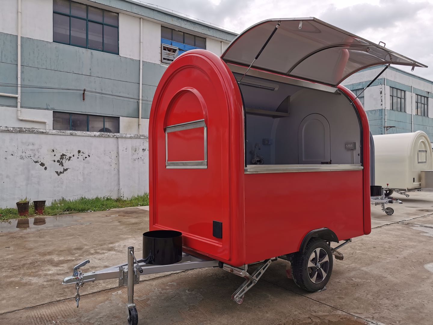 Super Performance Mobile Kitchen Trailer Make All Kinds of Snakes for Spicy Food Lovers