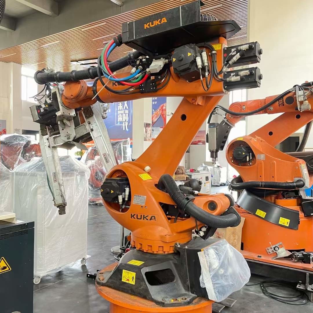 Kuka KR210 R3100 Ultra Robot 210kg Payload 3100mm Reach IP 65 Safety ±0.1mm Repeatability for Handling and Palletizing