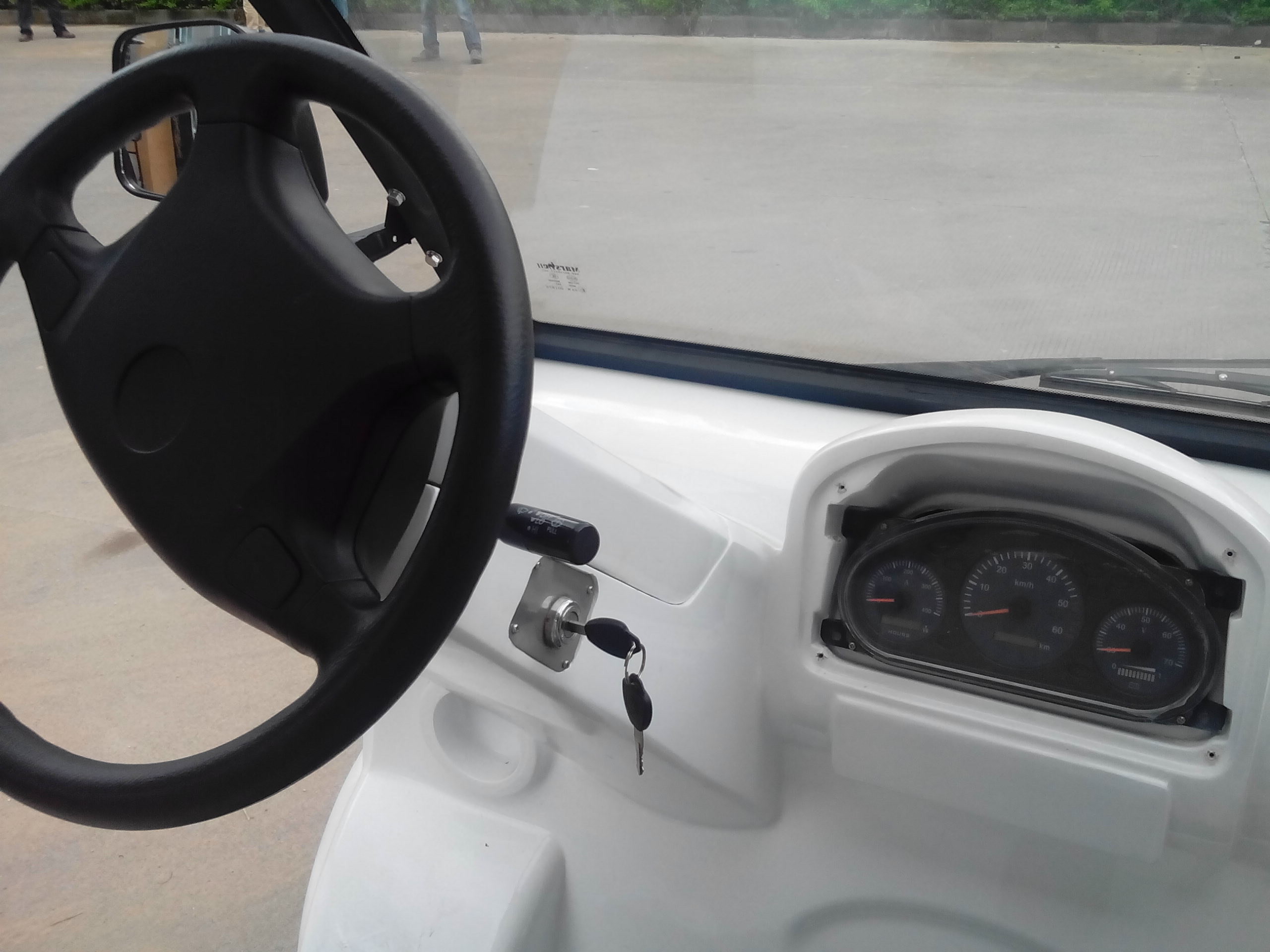 Low Running Noise Tourist 8 Seater Electric Car For Multiple Purpose Street Legal
