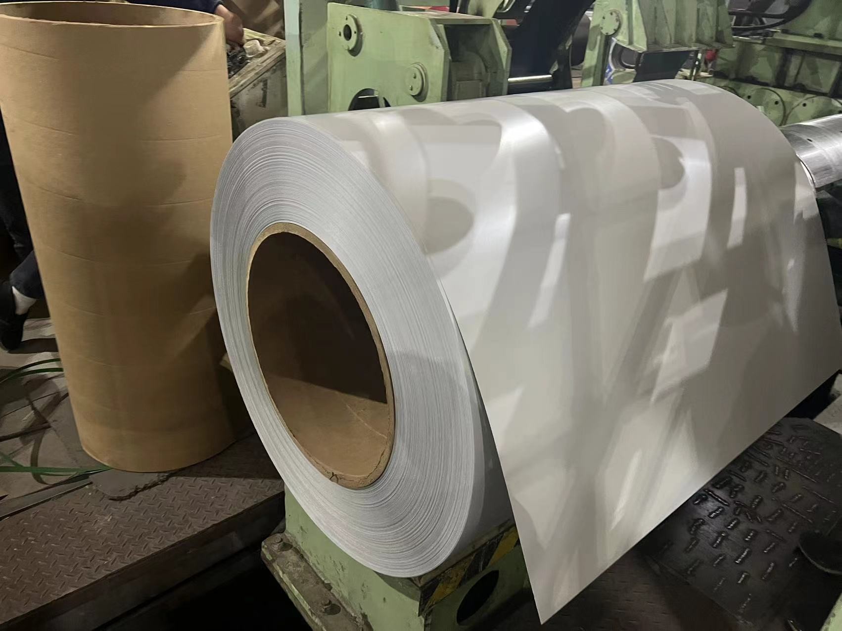 Z180 Beckers Color Coated Steel coil ASTM Standard Sea Freight Packing 0.12mm-0.8mm Mainland China