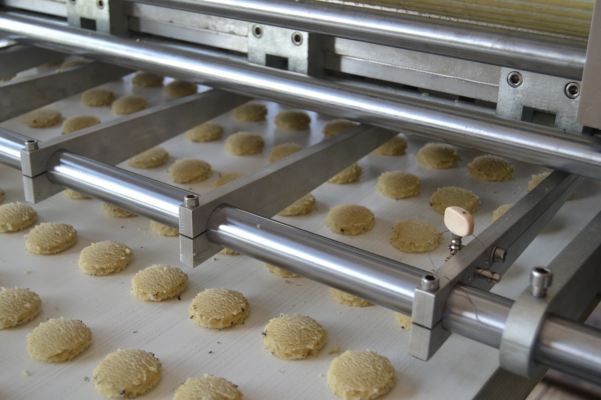 Automatic Small Biscuit Making Machine/Biscuit Making Production Line/Electric Mini Cookie Maker Snack Machines