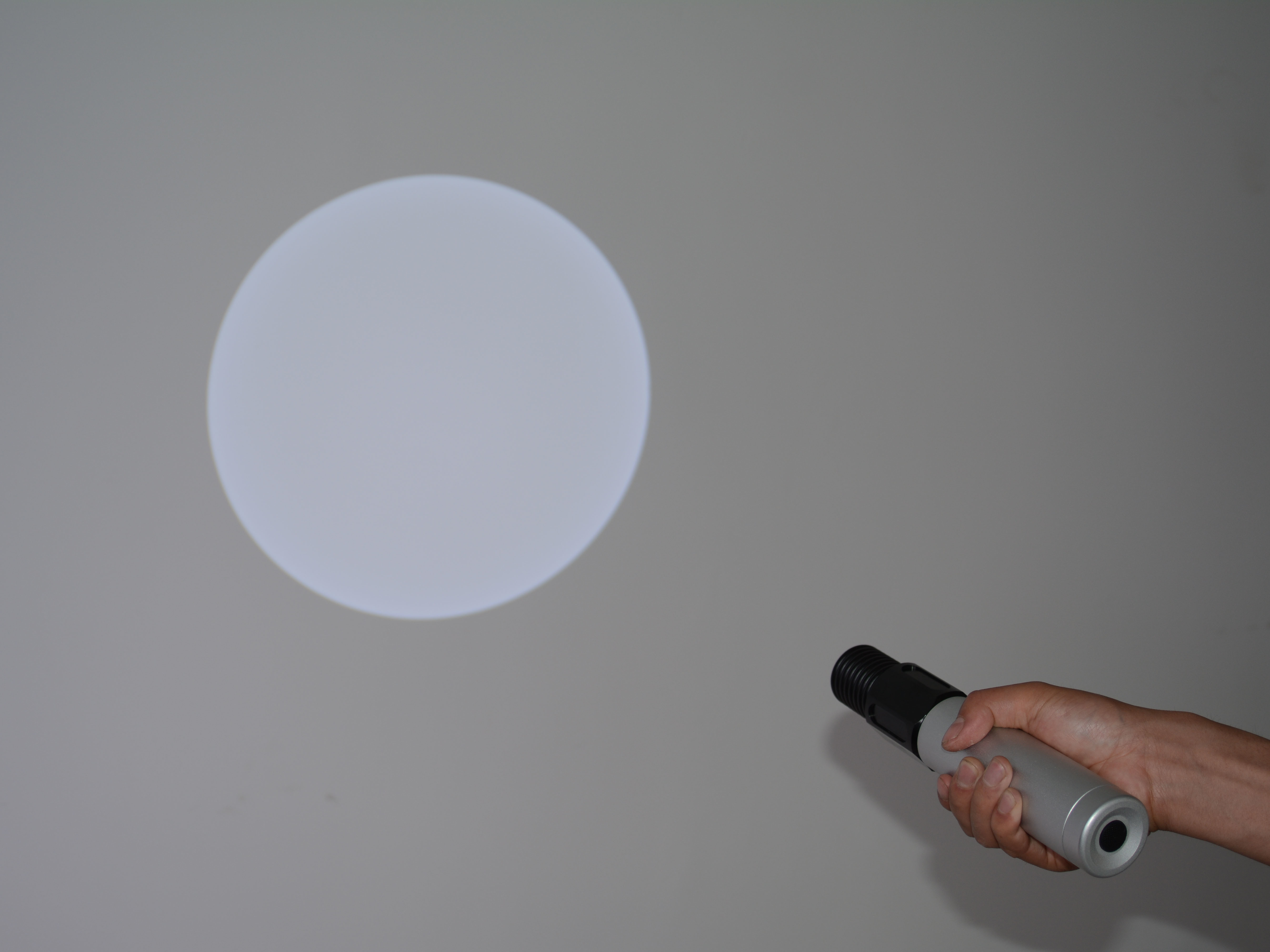 M033 BTSD-IV White light LED uniform light flashlight (15W)