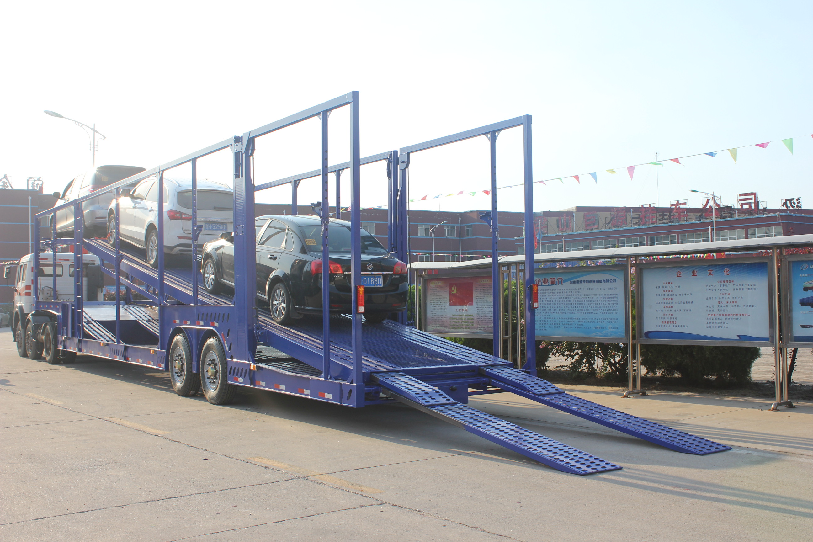 3 Axles Car Carrier Semi Trailer with Steel Material and 40000KG Payload