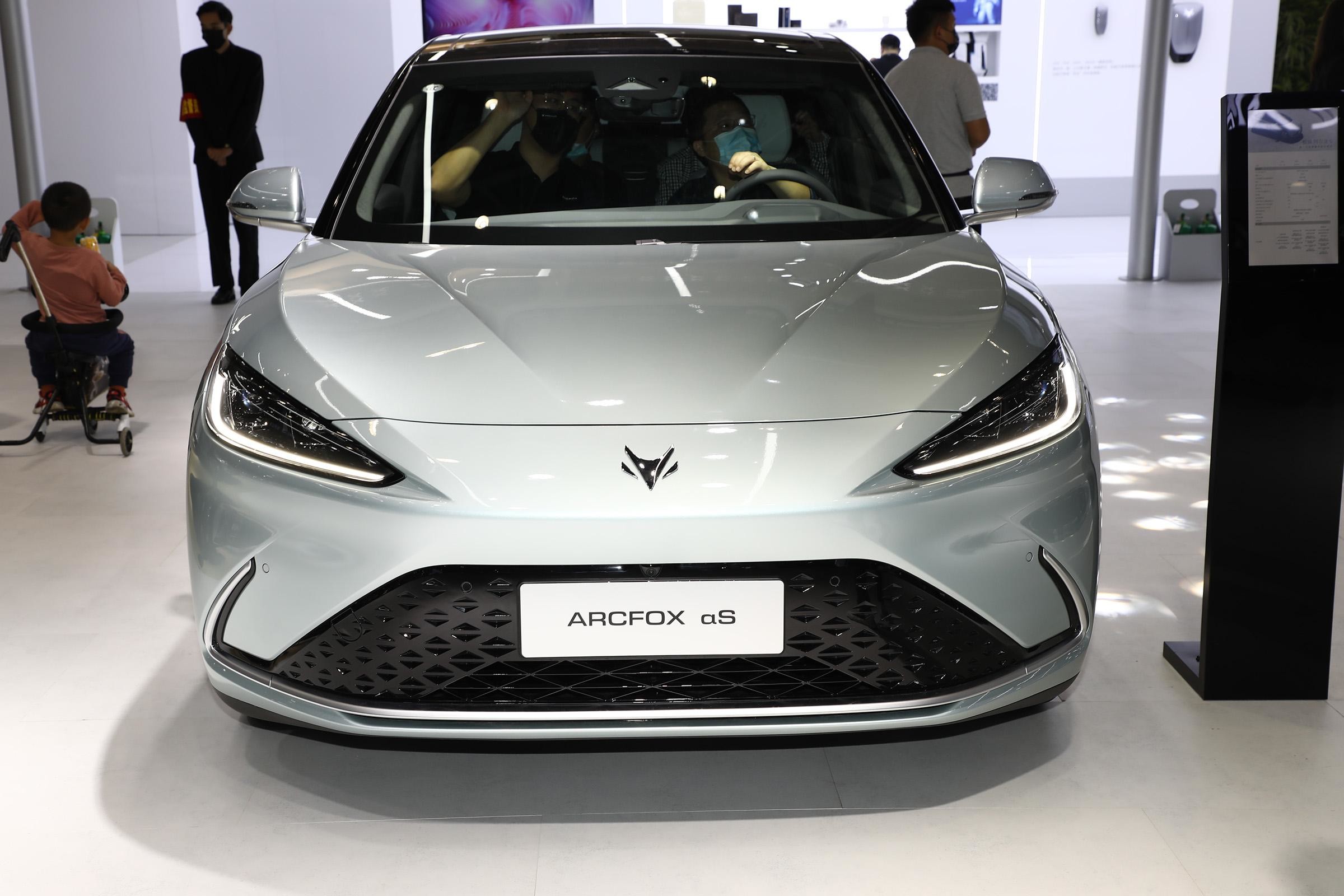 ARCFOX Alpha S Street Legal New Energy Vehicle 5 Seat Electric Car