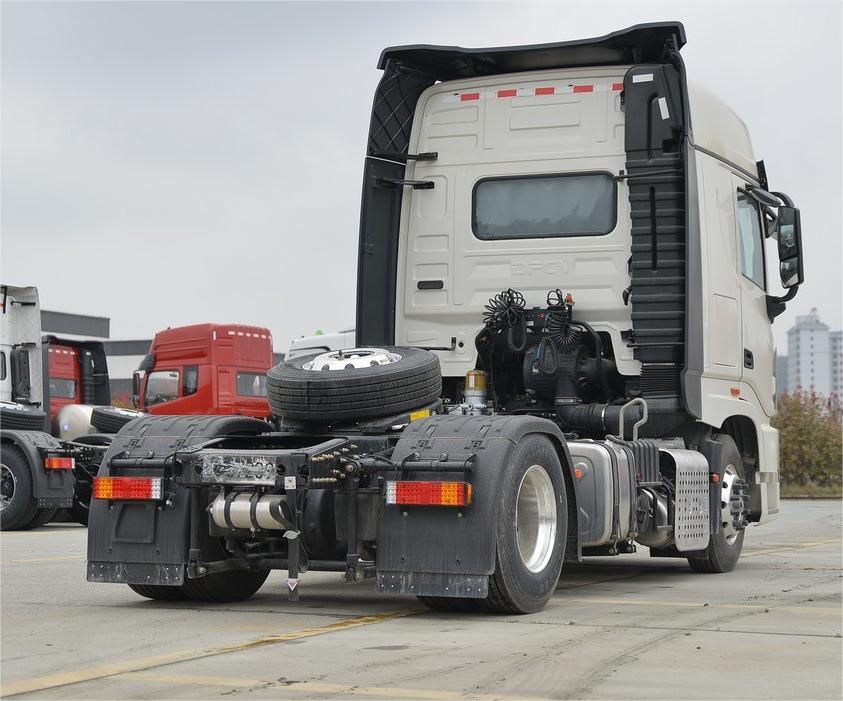 Used Shacman Truck Tractor 20000kgs Howo 4x2 Dump Truck 6x4 Tractor Truck