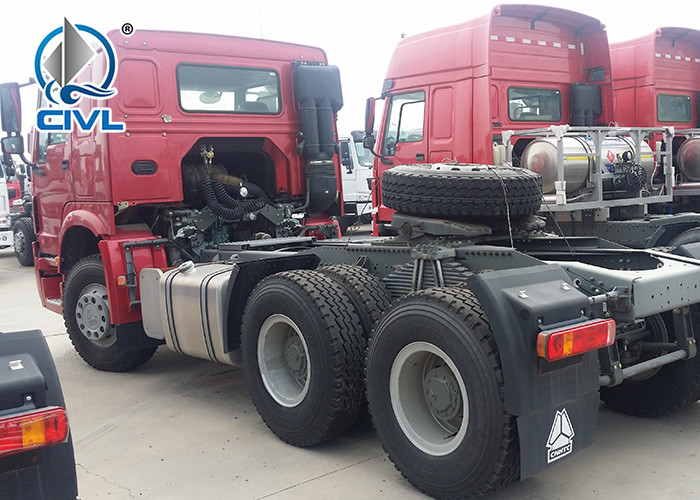 New Sinotruk Howo Tractor Truck HW 79 High Roof Cab Two Beds102 Km/H Prime Mover Used With Semi Trailer