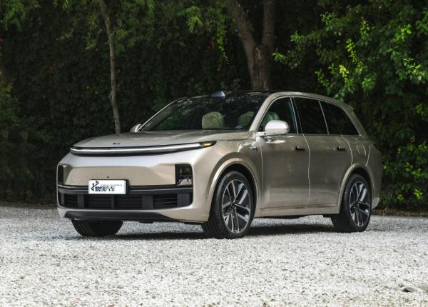 2024 ODM Sport Li Xiang Electric Car 12h Charging L8 High Speed New Energy