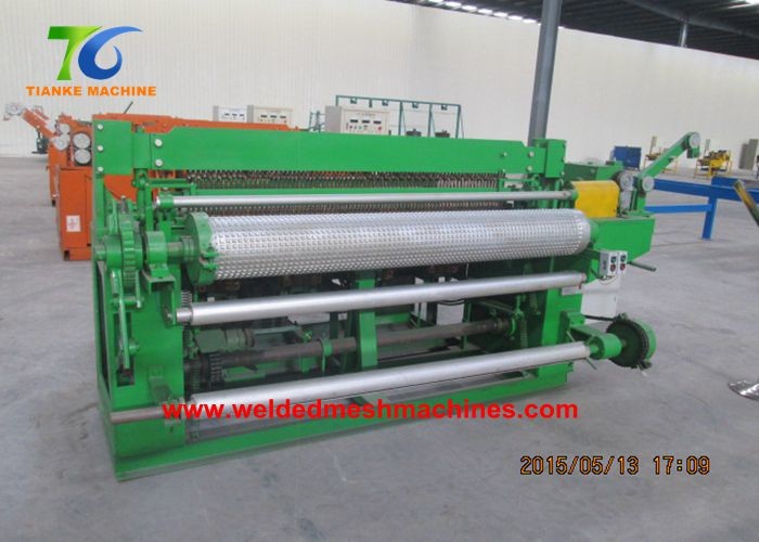  2.2mm Welded Wire Mesh Machine 3/8&quot; Fencing Net Making Machine Manufactures