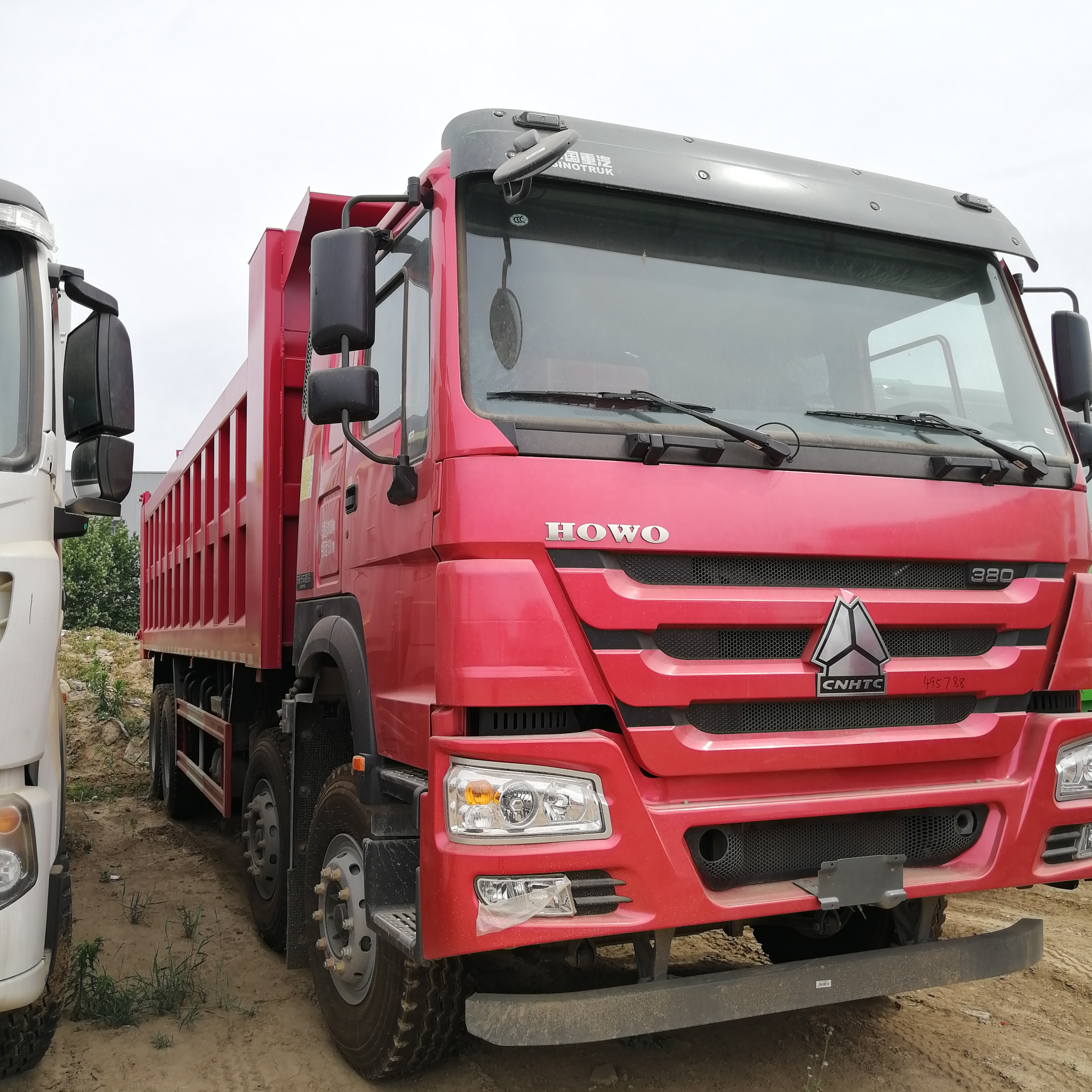 Sinotruck Howo 6*4 6x4 30ton Hydraulic Cylinder Dump Truck Tipper