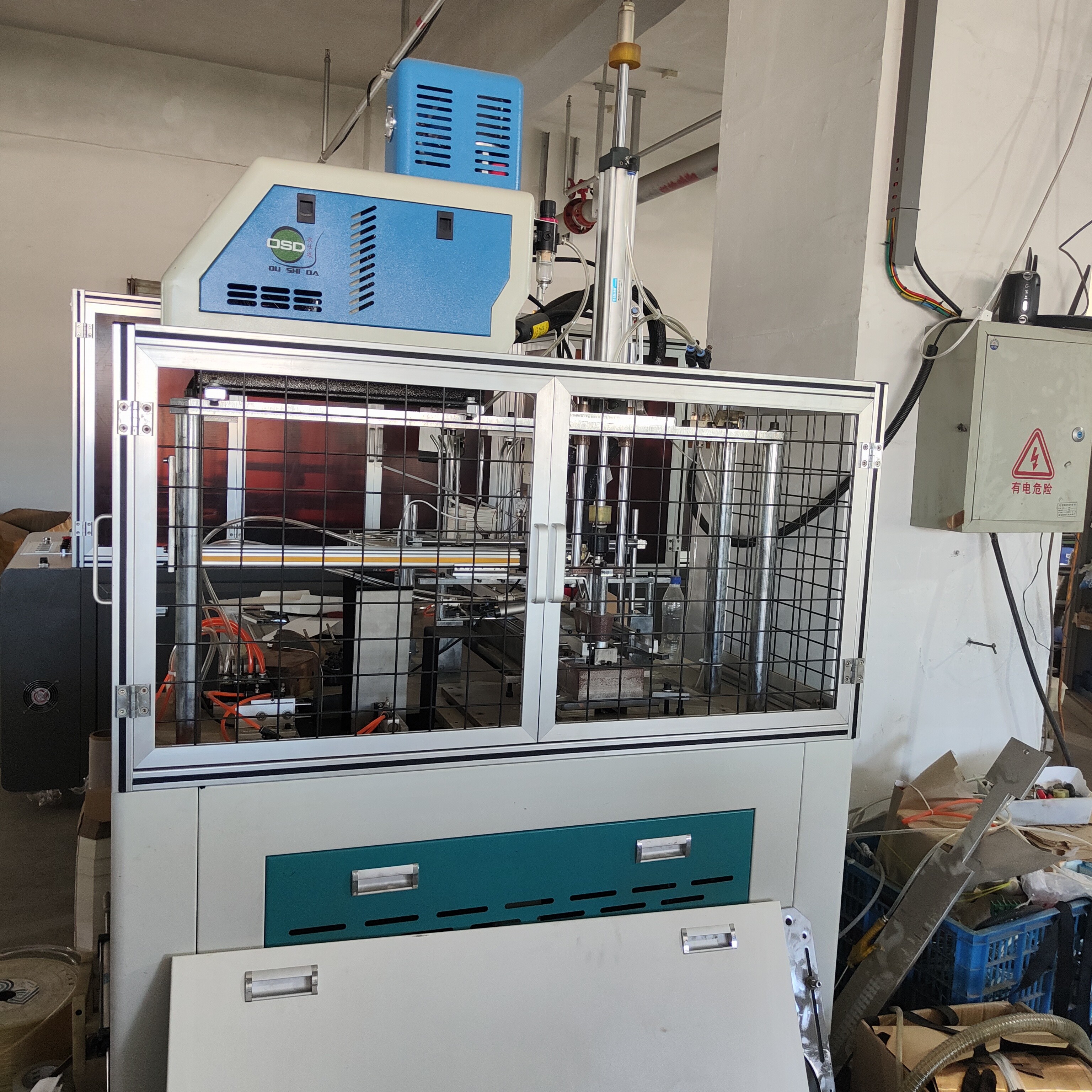 Non standard carton machine # decorative works # food carton # disposable lunch box # Hot-melt adhesive process