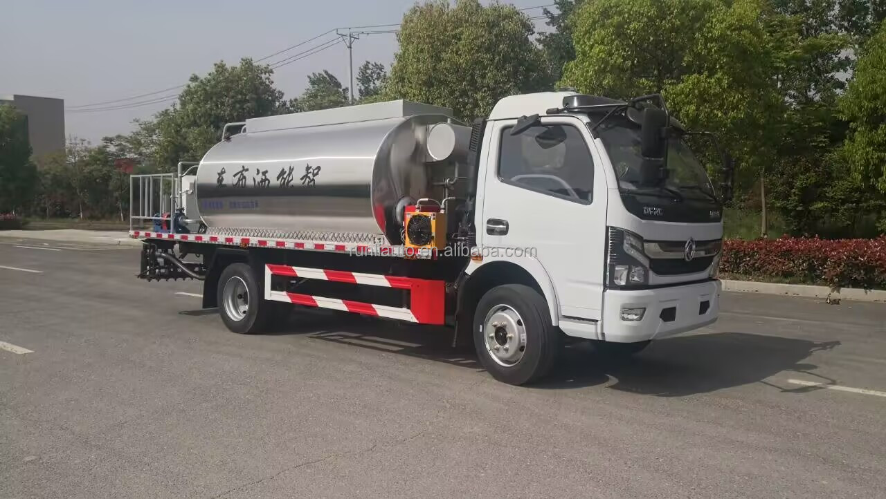 Factory DFAC DongFeng 6CBM 6000 Litres Small Customized Road Asphalt Distributor Truck Bitumen Distributor Truck