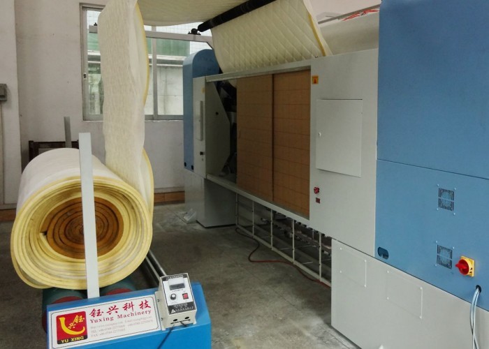 2.5m Horizontal Textile Automatic Quilting Fabric Rolling Machine