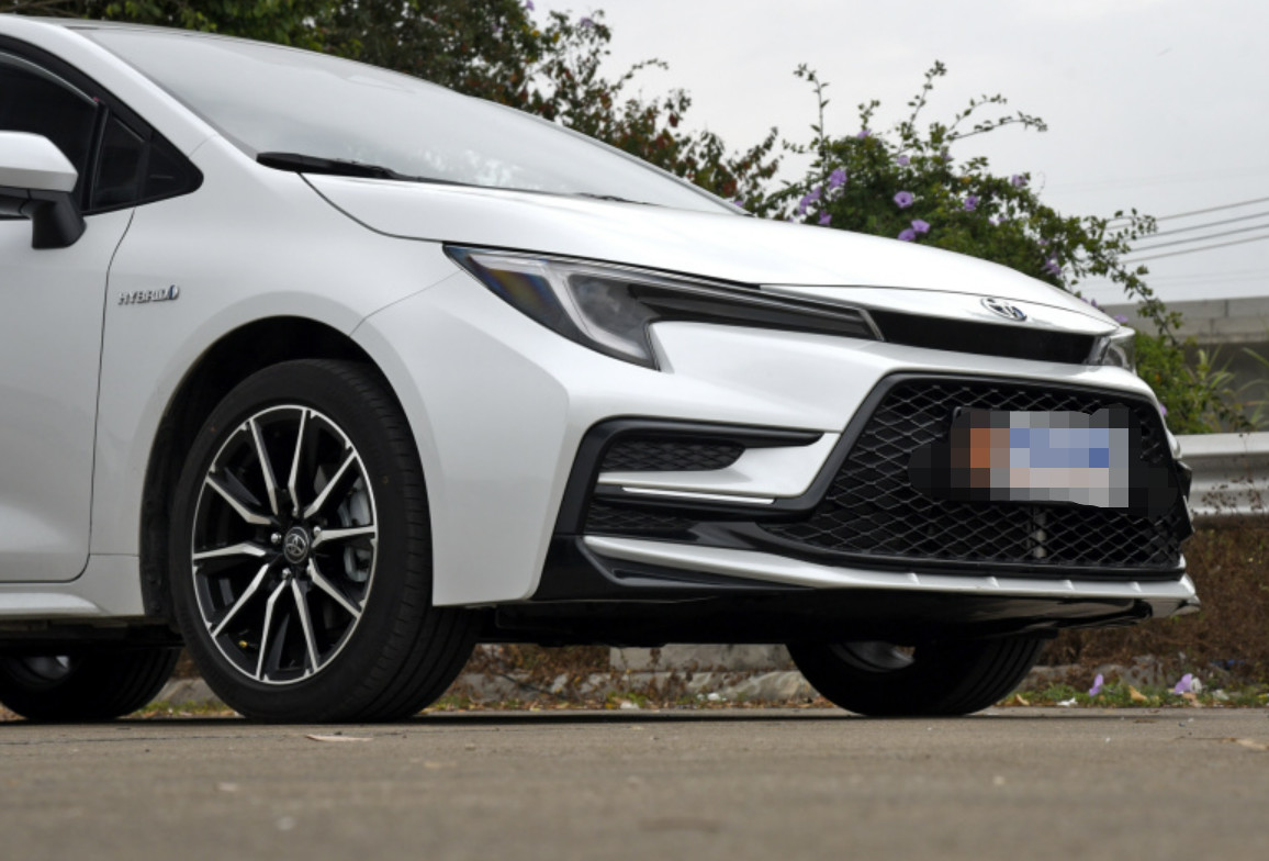 2023 Toyota LEVIN Smart Hybrid Dual Engine 1.8L sport version Compact car 4 Door 5 seats Sedan