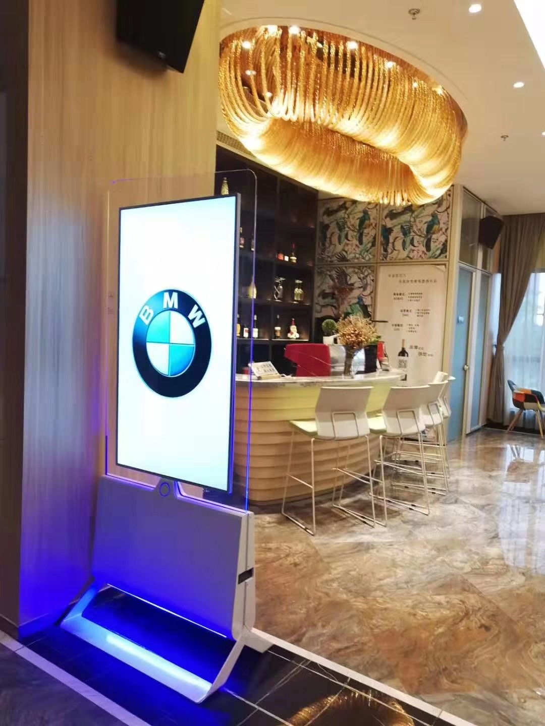 55"Indoor QLED Floorstand Ultrathin Moveable Digital Signage Poster Monitor Android Double Side Lcd Screen Kiosk