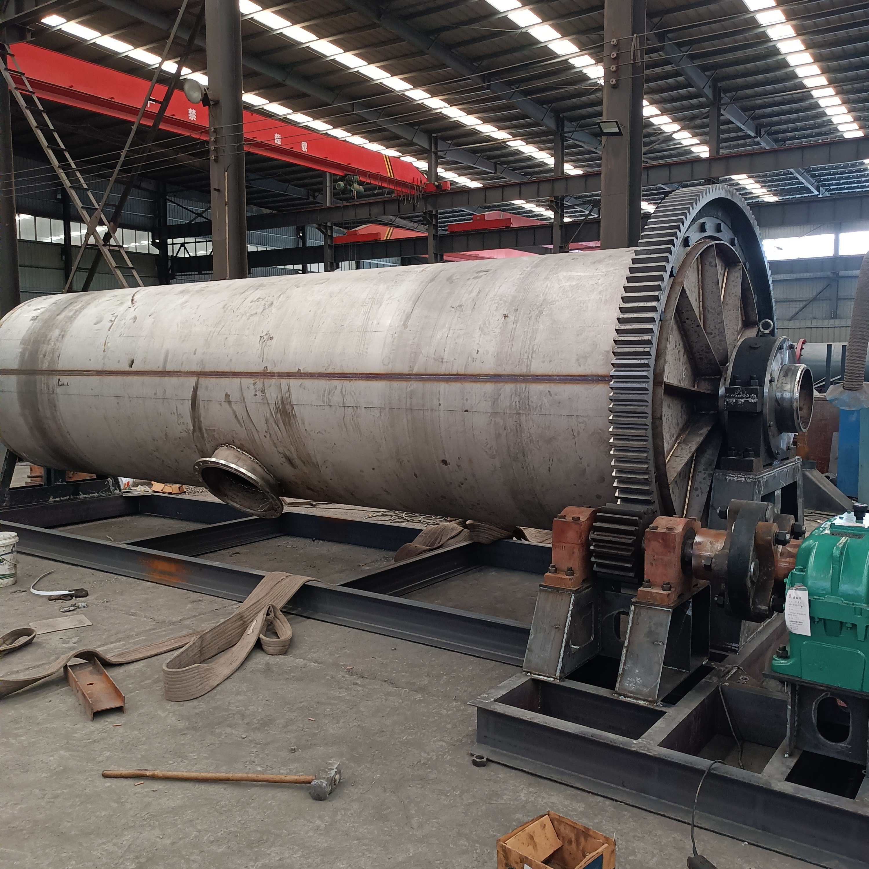 Continous Grinding Ball Mill Stainless Steel 1-30t/H 310S Food Industry