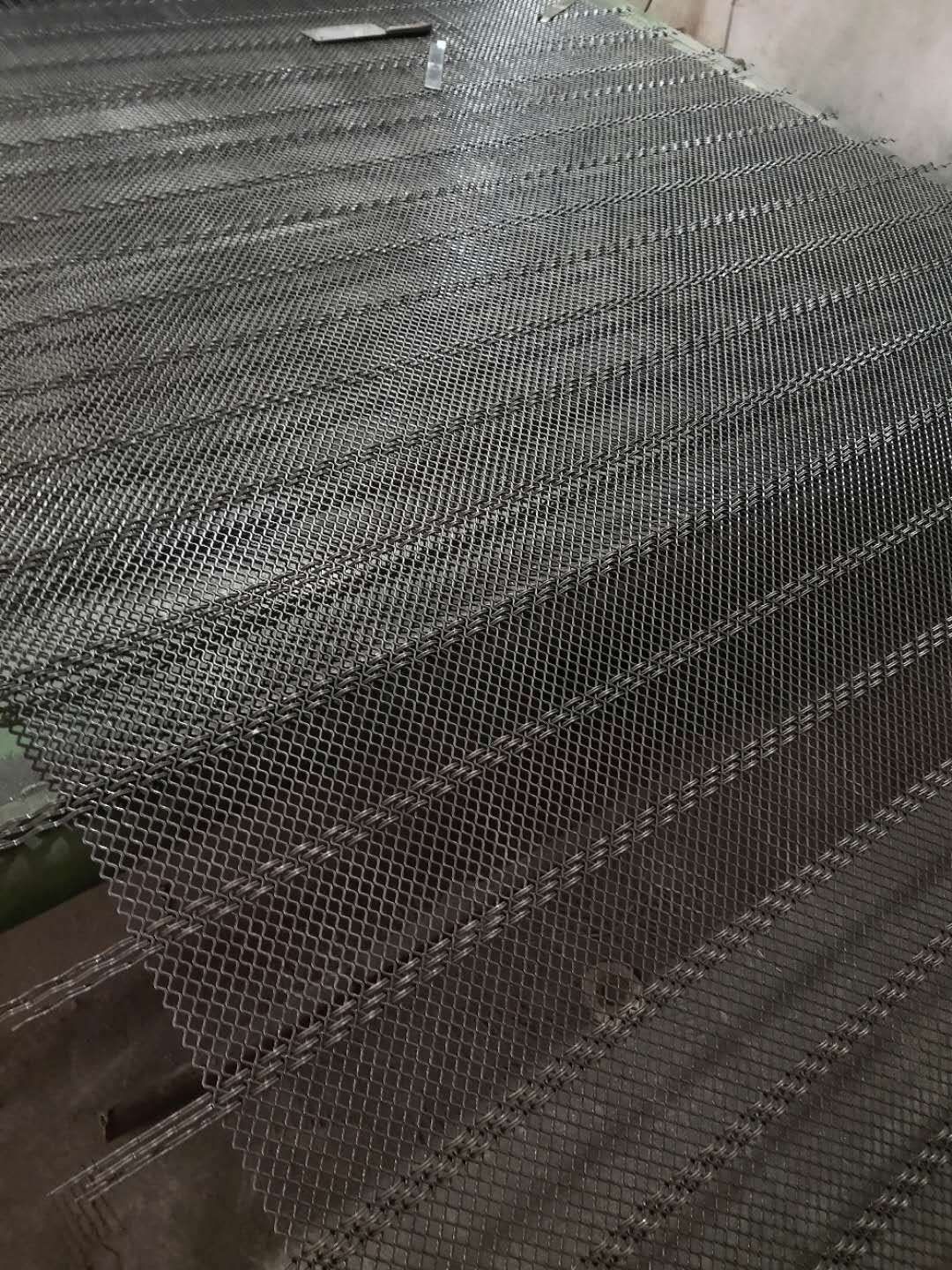 self cleaning screen