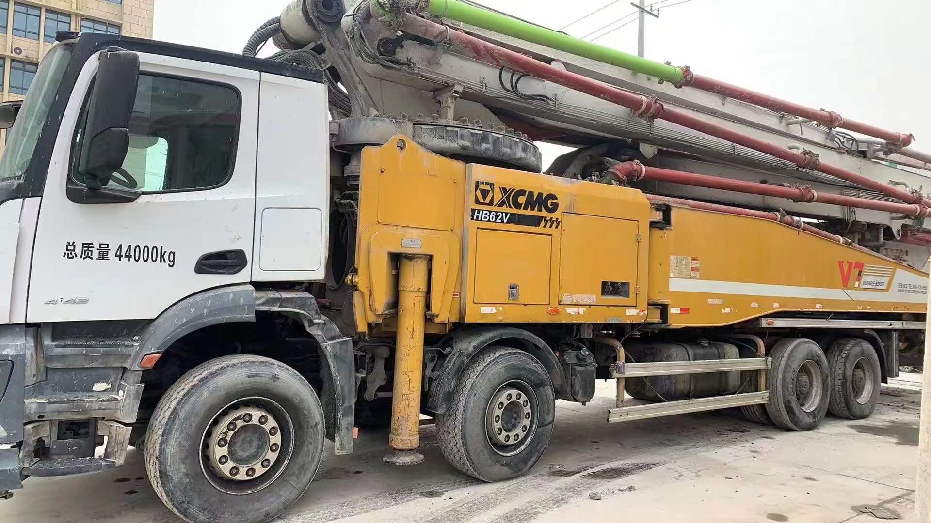 Mercedes Benz chassis concrete pump truck for sale 62m Schwing high quality pump truck 2020