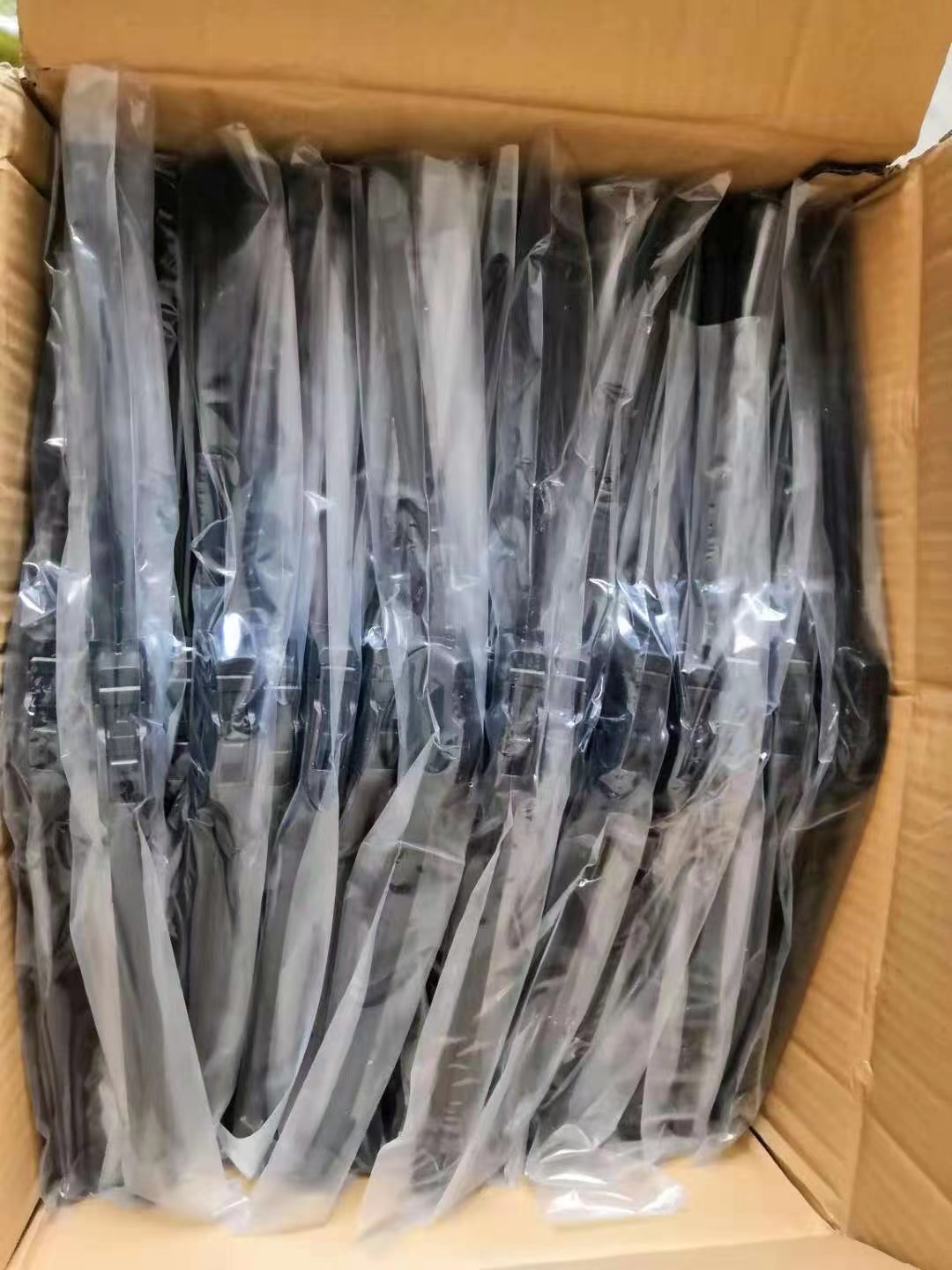 Metal Galvanized Wiper Blade With Vents for Universal Compatibility and Performance