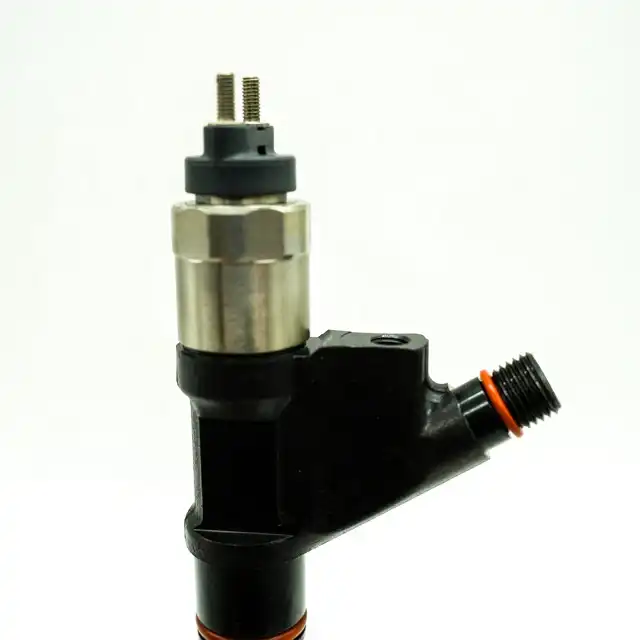 Diesel Engine Fuel Injector 095000-8060 095000-9770 23670-51040 For Land CRUISER1VD-FV