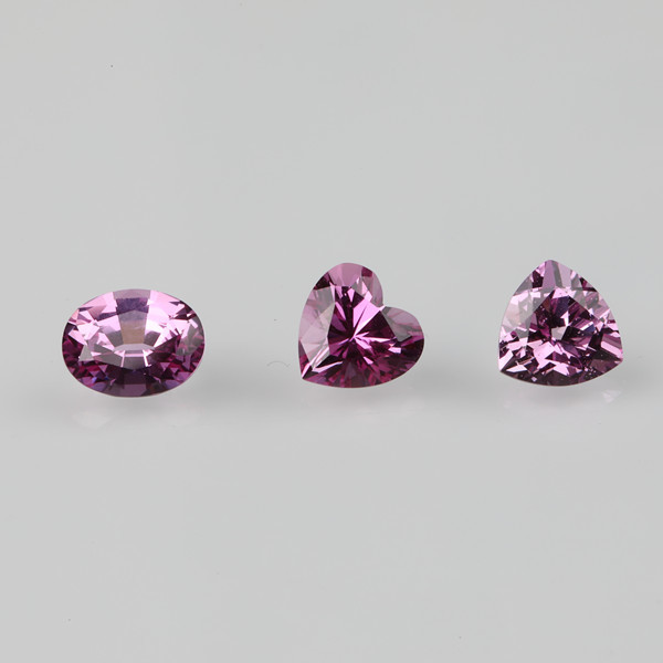 Hexagonal Crystal Ruby And Sapphire Gems Anti Corrosion With Princess Cut