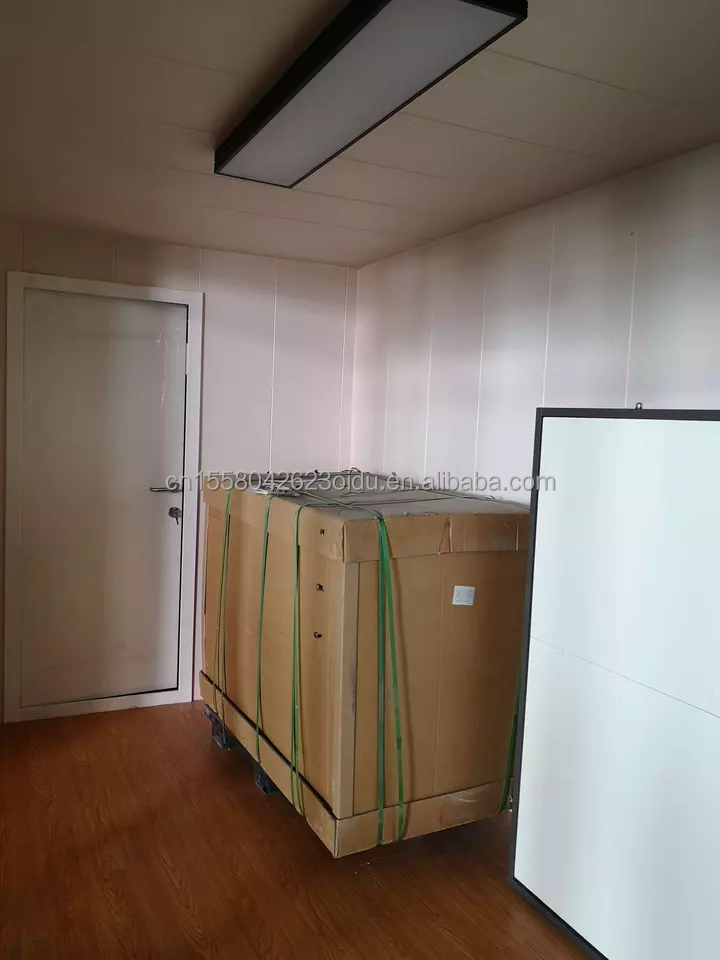 20ft Portable Foldable Container Cabin House with Customized Color and Galvanized Steel Square Tubes