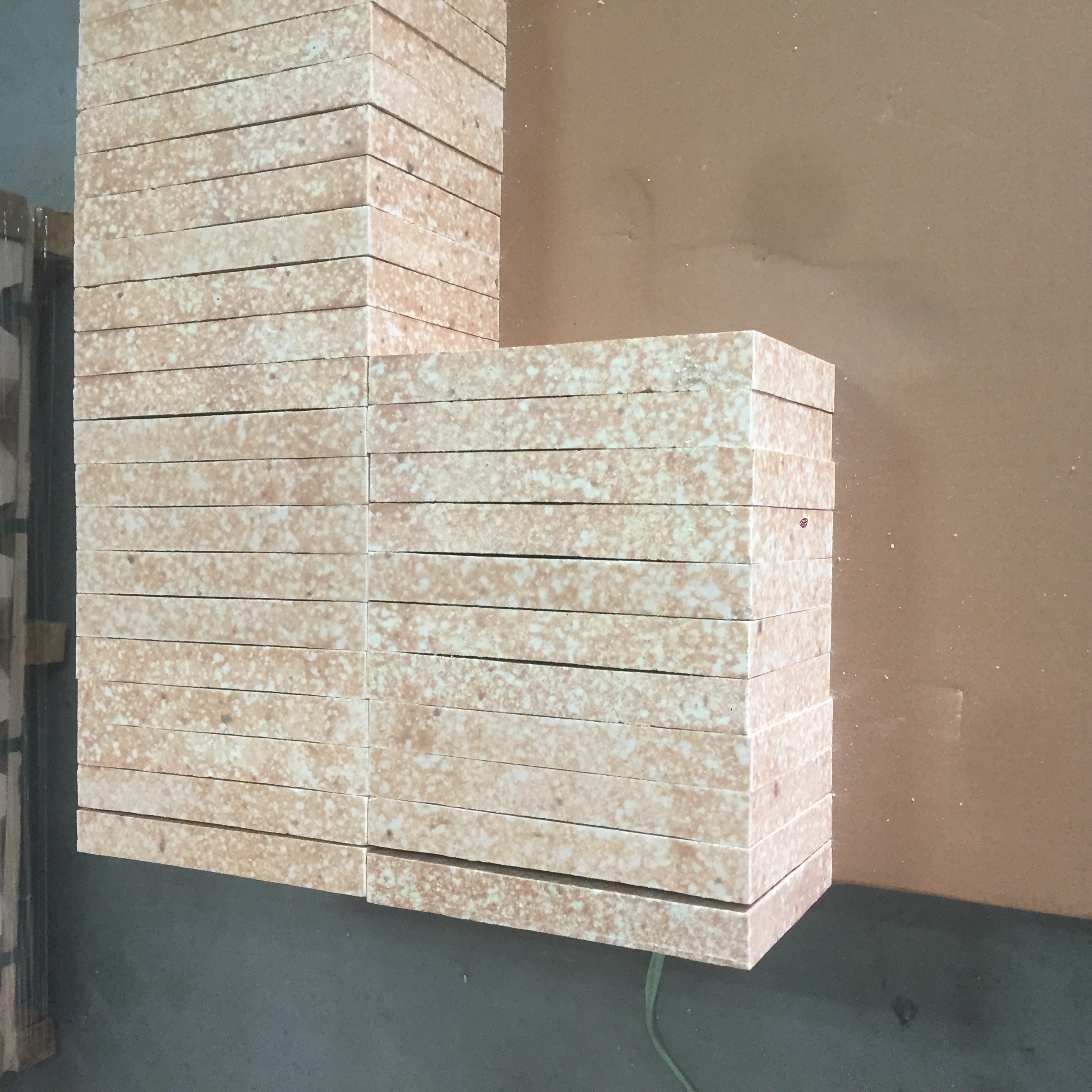 purity Zircon Refractory Brick for Glass Kiln Welding Processing and 0% SiC Content