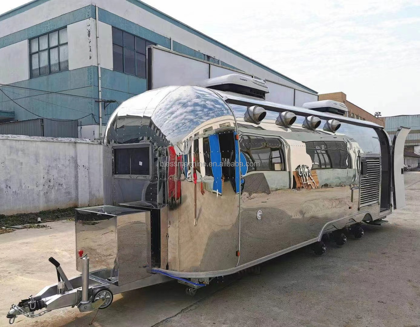 Restaurant Electric Food Truck with Good Reputation at Home and Abroad After Service