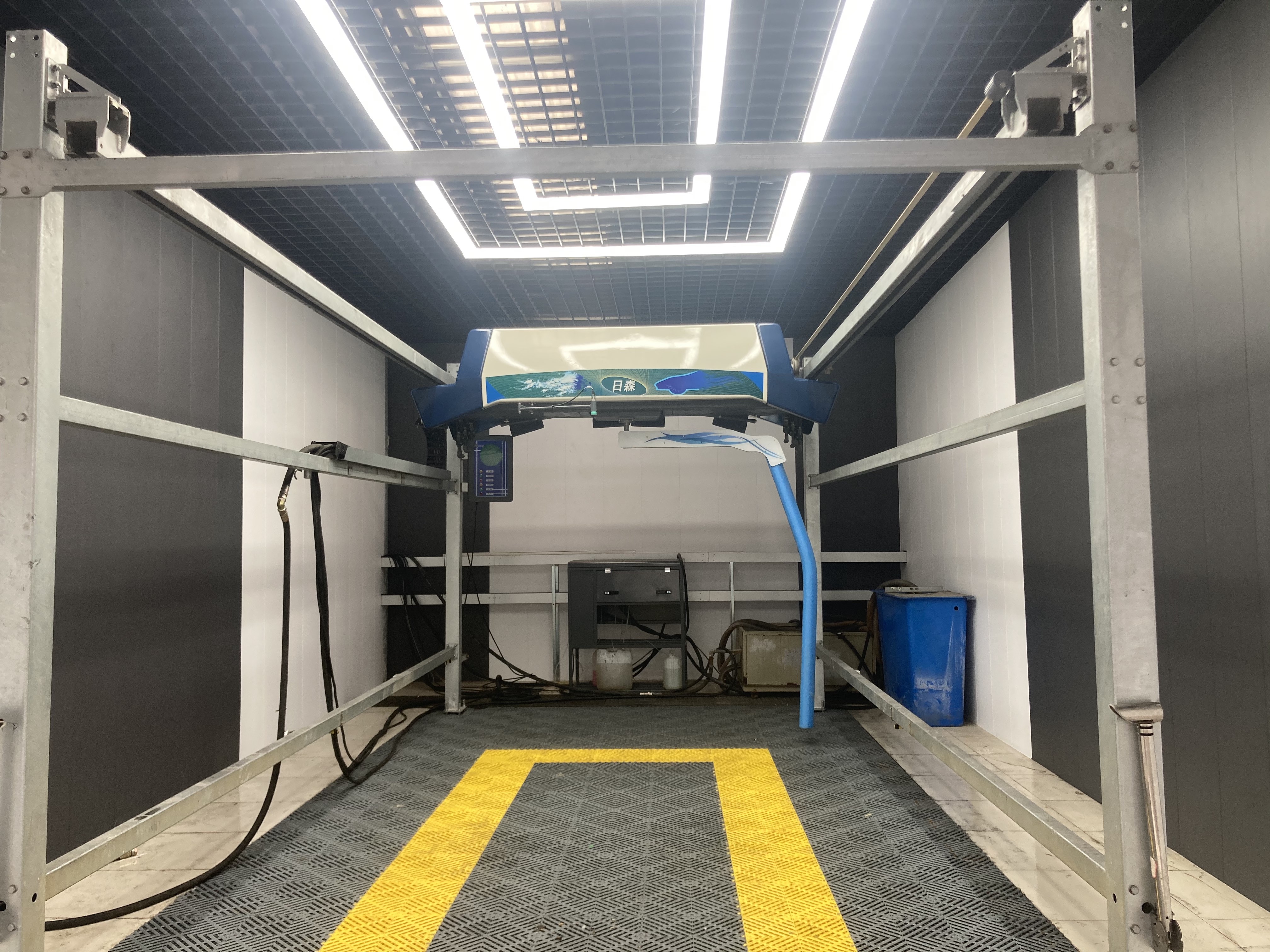 Fully Automatic Touch-less Car Wash Machine for High Pressure Water Cleaning of Car Exterior