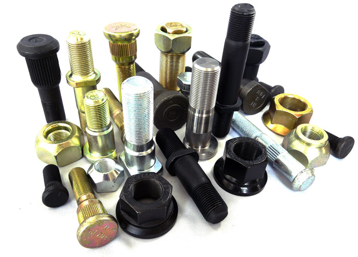 Truck Wheel Hub Bolts with STAINLESS STEEL Material DIN ANSI Compliant Design