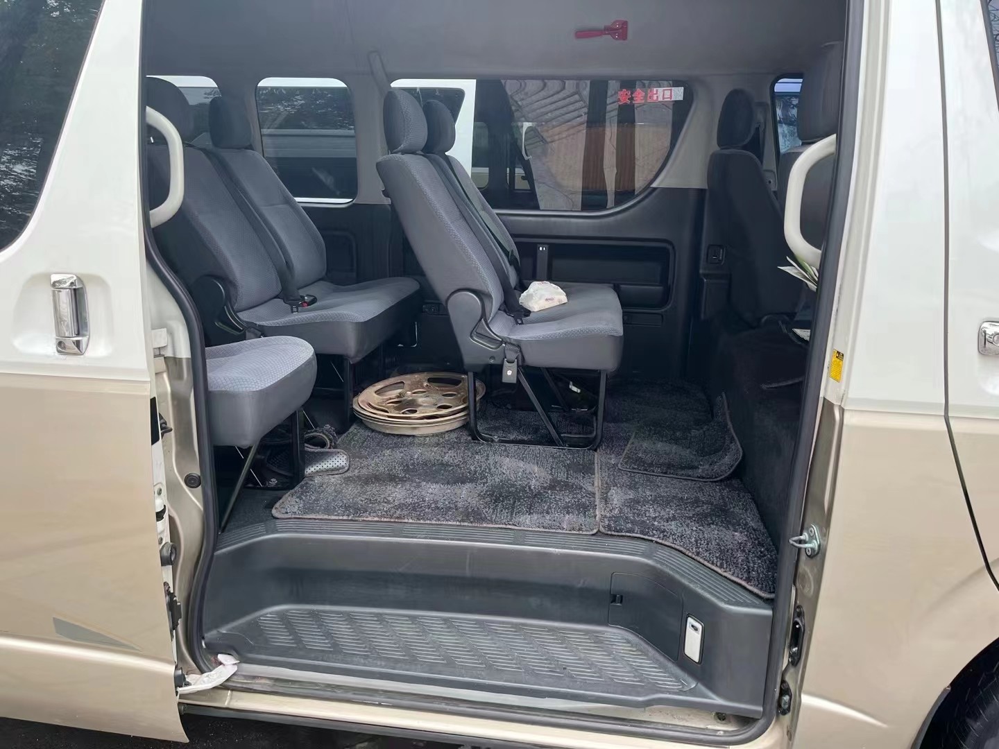 2018 Year 13 Seats Used Toyota Hiace Bus With Petrol Engine Used Mini Bus For Nigeria