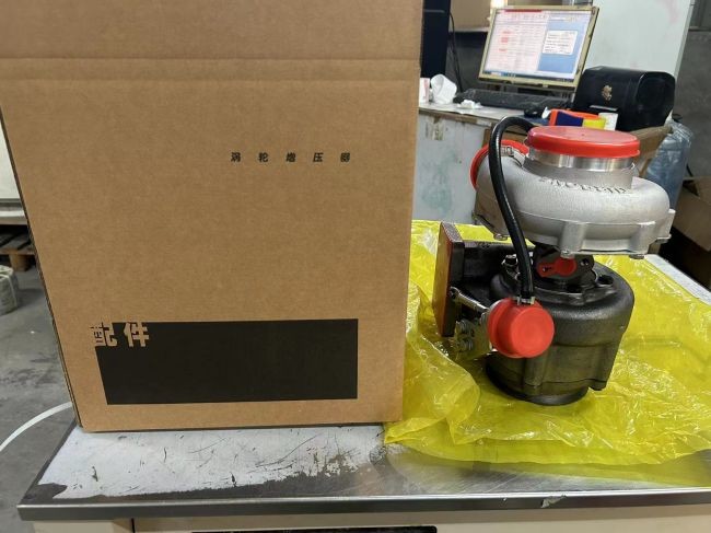 HX55W Turbo VG1560118229 HOWO Truck Parts HX55W 4051391 Turbos Turbo